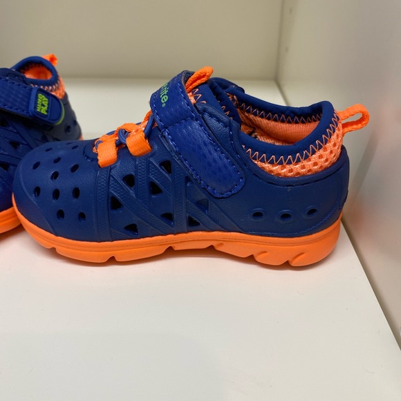 Stride Rite Baby/Toddler Sneakers - Picture 2 of 3